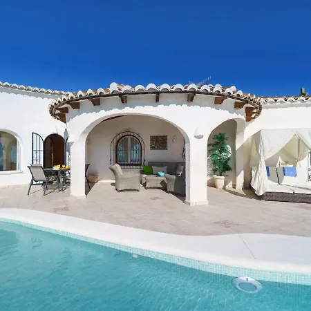 Villa Kalmias By Interhome