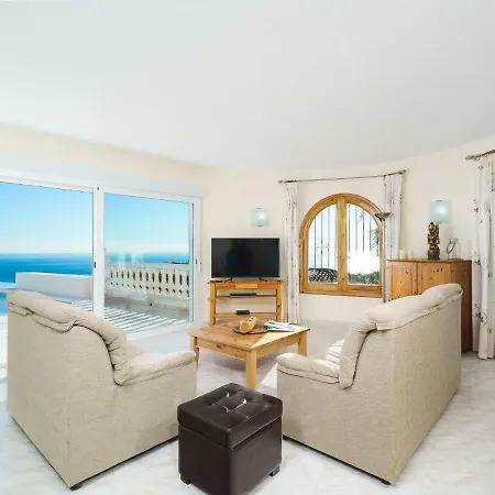 Villa Kalmias By Interhome