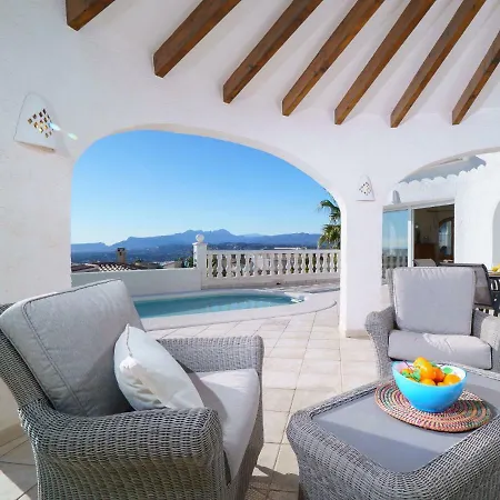 Villa Kalmias By Interhome