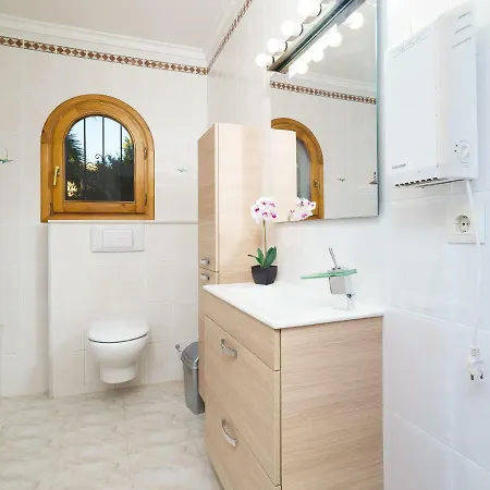 Kalmias By Interhome *